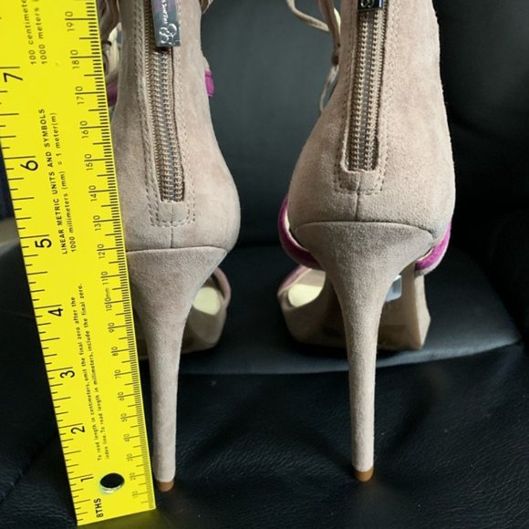 Jessica Simpson Pink Suede Cage Sandals Size 8.5 New - Picture 2 of 8